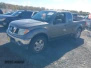 ✅ 2008 Nissan Frontier SE • VIN: 1N6AD06U78C403225 • Лот: 43446297. Опубликован ранее на IAAI с пробегом 144 530 миль. Бесплатный доступ к архиву аукционных продаж из США и подробный отчёт об истории автомобиля на DreamBid. Изображение 2.