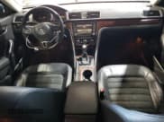 ✅ 2013 Volkswagen Passat SEL Premium • VIN: 1VWCN7A32DC001622 • Лот: 82611005. Опубликован ранее на Copart с пробегом 159 700 миль. Бесплатный доступ к архиву аукционных продаж из США и подробный отчёт об истории автомобиля на DreamBid. Изображение 8.