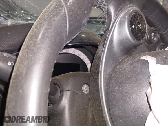 ✅ 2016 Smart fortwo Passion • VIN: WMEFJ5DA0GK060965 • Лот: 42347451. Опубликован ранее на IAAI с пробегом Не указан. Бесплатный доступ к архиву аукционных продаж из США и подробный отчёт об истории автомобиля на DreamBid. Изображение 7.