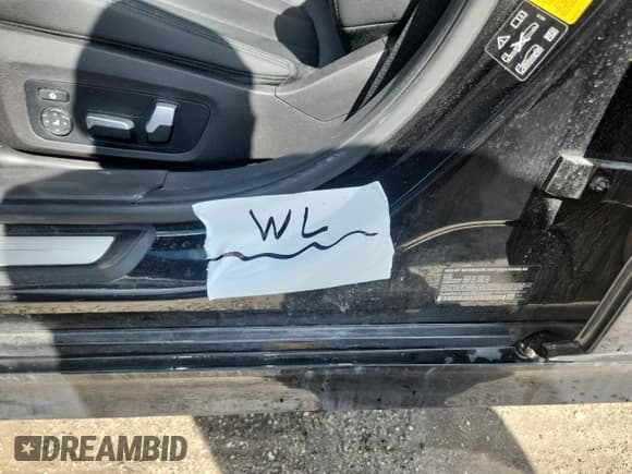 ✅ 2020 BMW 3 Series 330i xDrive • VIN: 3MW5R7J02L8B28492 • Lot: 91087775. Listed on Copart with 41,345 mi. Free auction sales archive from the USA and detailed vehicle history report at DreamBid. Image 12.