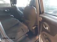 ✅ 2018 Jeep Renegade Latitude • VIN: ZACCJBBB4JPH07246 • Lot: 43451946. Wystawiony na IAAI z przebiegiem 105 667 mil. Bezpłatny archiwum sprzedaży aukcyjnych z USA i szczegółowy raport historii pojazdu na DreamBid. Zdjęcie 8.