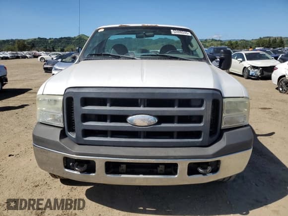 ✅ 2006 Ford F-350 XL • VIN: 1FTSF305X6EC68845 • Лот: 52399245. Опубликован ранее на Copart с пробегом 297 762 миль. Бесплатный доступ к архиву аукционных продаж из США и подробный отчёт об истории автомобиля на DreamBid. Изображение 5.