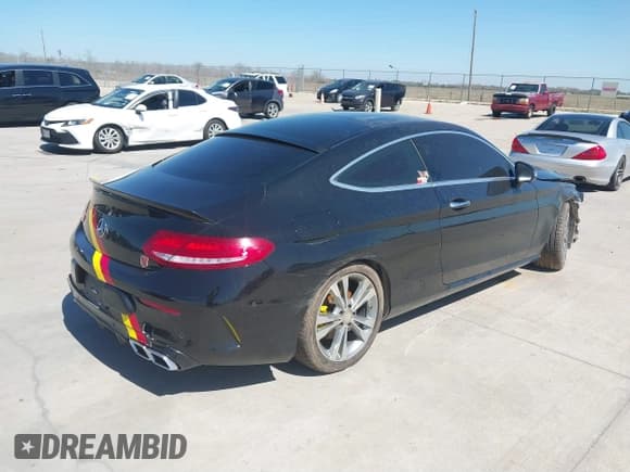✅ 2017 Mercedes-Benz C 300 • VIN: WDDWJ4KB3HF361962 • Lot: 41725038. Listed on IAAI with Not provided. Free auction sales archive from the USA and detailed vehicle history report at DreamBid. Image 4.
