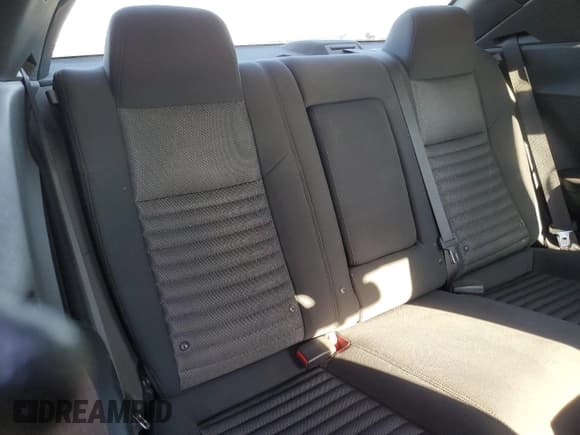 ✅ 2014 Dodge Challenger SXT 100th Anniversary • VIN: 2C3CDYAG5EH233925 • Lot: 75913884. Wystawiony na Copart z przebiegiem 102 791 mil. Bezpłatny archiwum sprzedaży aukcyjnych z USA i szczegółowy raport historii pojazdu na DreamBid. Zdjęcie 10.