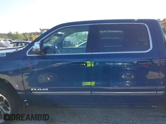 2023 Ram 1500 Limited с VIN 1C6SRFHT3PN635007, выставлен на аукционе IAAI как лот 42019635 с пробегом 27 829 миль миль и . История ставок и продаж доступна на DreamBid. Изображение 14.