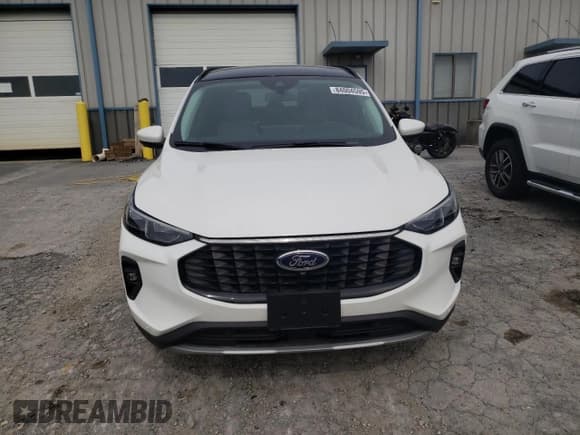 ✅ 2025 Ford Escape Platinum • VIN: 1FMCU9JA7SUA16278 • Lot: 84004595. Listed on Copart with 241 mi. Free auction sales archive from the USA and detailed vehicle history report at DreamBid. Image 5.