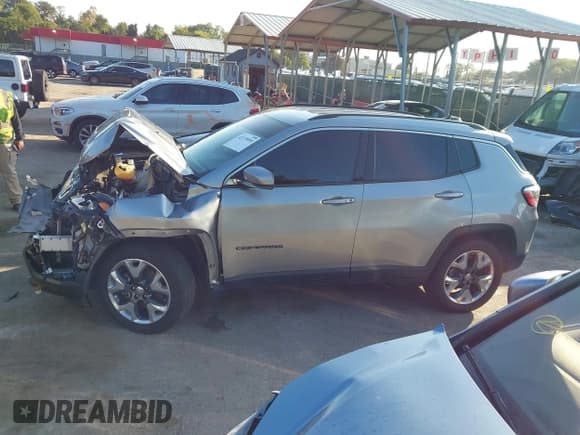 ✅ 2020 Jeep Compass Limited • VIN: 3C4NJCCB1LT187581 • Lot: 43175999. Listed on IAAI with 100,837 mi. Free auction sales archive from the USA and detailed vehicle history report at DreamBid. Image 15.