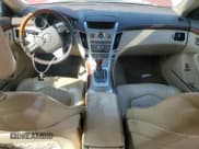 ✅ 2011 Cadillac CTS Premium • VIN: 1G6DS5ED3B0102550 • Lot: 67598225. Wystawiony na Copart z przebiegiem Nie podano. Bezpłatny archiwum sprzedaży aukcyjnych z USA i szczegółowy raport historii pojazdu na DreamBid. Zdjęcie 8.