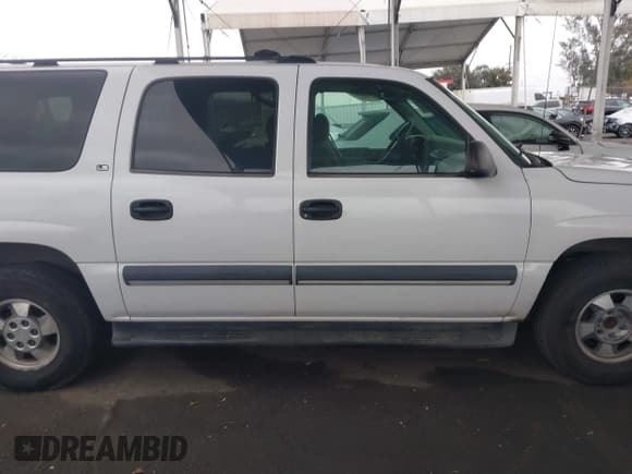 ✅ 2002 Chevrolet Suburban LT • VIN: 3GNEC16T02G312958 • Лот: 41571427. Опубликован ранее на IAAI с пробегом 154 191 миль. Бесплатный доступ к архиву аукционных продаж из США и подробный отчёт об истории автомобиля на DreamBid. Изображение 13.