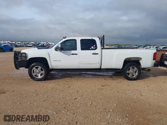 ✅ 2013 Chevrolet Silverado 2500HD LT • VIN: 1GC1KXCG0DF233203 • Lot: 43221641. Listed on IAAI with 366,468 mi. Free auction sales archive from the USA and detailed vehicle history report at DreamBid. Image 14.
