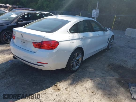 ✅ 2017 BMW 4 Series 430i xDrive • VIN: WBA4F9C39HG812679 • Lot: 42557349. Listed on IAAI with 141,323 mi. Free auction sales archive from the USA and detailed vehicle history report at DreamBid. Image 4.