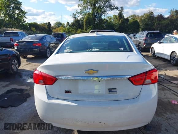 ✅ 2017 Chevrolet Impala LT • VIN: 2G1105SA8H9164243 • Лот: 43407833. Опубликован ранее на IAAI с пробегом 159 282 миль. Бесплатный доступ к архиву аукционных продаж из США и подробный отчёт об истории автомобиля на DreamBid. Изображение 17.