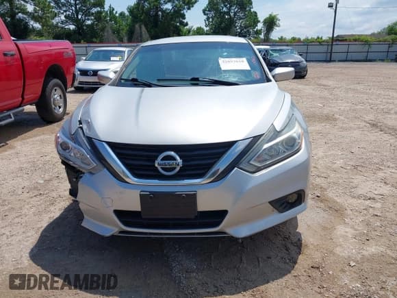 ✅ 2018 Nissan Altima SL • VIN: 1N4AL3AP7JC121025 • Лот: 42893010. Опубликован ранее на IAAI с пробегом 104 051 миль. Бесплатный доступ к архиву аукционных продаж из США и подробный отчёт об истории автомобиля на DreamBid. Изображение 12.