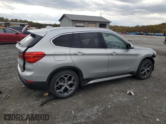 ✅ 2016 BMW X1 xDrive28i • VIN: WBXHT3Z36G4A48720 • Лот: 87389155. Опубликован ранее на Copart с пробегом 113 359 миль. Бесплатный доступ к архиву аукционных продаж из США и подробный отчёт об истории автомобиля на DreamBid. Изображение 3.