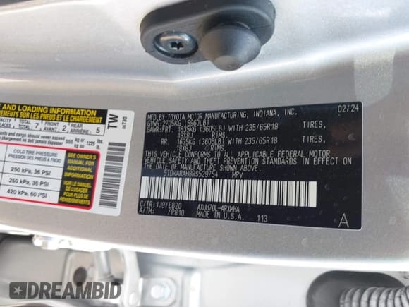 ✅ 2024 Toyota Highlander Hybrid XLE • VIN: 5TDKARAH8RS529754 • Lot: 42817276. Listed on IAAI with 16,153 mi. Free auction sales archive from the USA and detailed vehicle history report at DreamBid. Image 9.