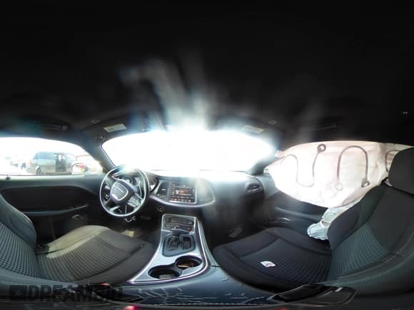 ✅ 2018 Dodge Challenger SXT Plus • VIN: 2C3CDZAG0JH229555 • Лот: 43075813. Опубликован ранее на IAAI с пробегом 69 087 миль. Бесплатный доступ к архиву аукционных продаж из США и подробный отчёт об истории автомобиля на DreamBid. Изображение 18.