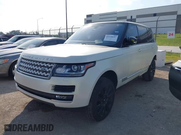 ✅ 2015 Land Rover Range Rover Supercharged • VIN: SALGS3TF8FA217978 • Lot: 43276647. Wystawiony na IAAI z przebiegiem 115 343 mil. Bezpłatny archiwum sprzedaży aukcyjnych z USA i szczegółowy raport historii pojazdu na DreamBid. Zdjęcie 17.