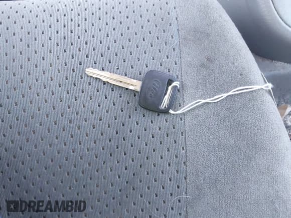 ✅ 2005 Suzuki Grand Vitara LX • VIN: JS3TD62V454200796 • Lot: 41414899. Wystawiony na IAAI z przebiegiem 228 069 mil. Bezpłatny archiwum sprzedaży aukcyjnych z USA i szczegółowy raport historii pojazdu na DreamBid. Zdjęcie 11.