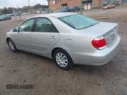 ✅ 2006 Toyota Camry LE • VIN: 4T1BE32K26U705731 • Lot: 43770569. Wystawiony na IAAI z przebiegiem 241 366 mil. Bezpłatny archiwum sprzedaży aukcyjnych z USA i szczegółowy raport historii pojazdu na DreamBid. Zdjęcie 3.