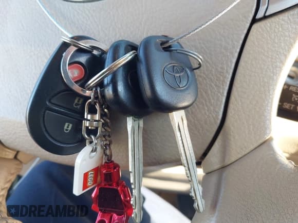 ✅ 2005 Toyota Avalon XL • VIN: 4T1BK36B35U036905 • Lot: 43152819. Listed on IAAI with 237,774 mi. Free auction sales archive from the USA and detailed vehicle history report at DreamBid. Image 11.