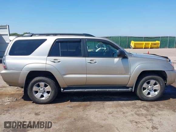 ✅ 2004 Toyota 4Runner SR5 • VIN: JTEBT14R340044638 • Lot: 43027714. Wystawiony na IAAI z przebiegiem 226 997 mil. Bezpłatny archiwum sprzedaży aukcyjnych z USA i szczegółowy raport historii pojazdu na DreamBid. Zdjęcie 14.