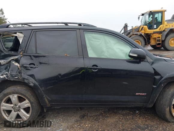 ✅ 2011 Toyota RAV4 Sport • VIN: JTMRF4DV4B5045421 • Lot: 43858182. Listed on IAAI with 244,456 mi. Free auction sales archive from the USA and detailed vehicle history report at DreamBid. Image 13.