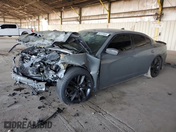 ✅ 2019 Dodge Charger Scat Pack • VIN: 2C3CDXGJXKH633911 • Лот: 89737645. Опубликован ранее на Copart с пробегом 101 609 миль. Бесплатный доступ к архиву аукционных продаж из США и подробный отчёт об истории автомобиля на DreamBid. Изображение 1.