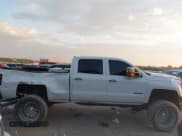 ✅ 2018 Chevrolet Silverado 2500HD LTZ • VIN: 1GC1KWEY0JF184077 • Lot: 43354926. Wystawiony na IAAI z przebiegiem 226 940 mil. Bezpłatny archiwum sprzedaży aukcyjnych z USA i szczegółowy raport historii pojazdu na DreamBid. Zdjęcie 13.