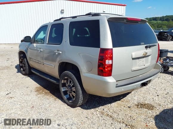 ✅ 2007 Chevrolet Tahoe LT • VIN: 1GNFC13J87R156943 • Lot: 43104169. Listed on IAAI with 175,693 mi. Free auction sales archive from the USA and detailed vehicle history report at DreamBid. Image 3.