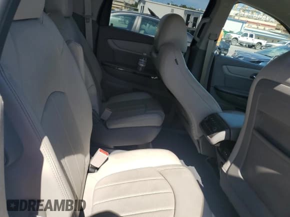 ✅ 2017 Chevrolet Traverse Premier • VIN: 1GNKRJKD9HJ154191 • Lot: 72814674. Wystawiony na Copart z przebiegiem 124 847 mil. Bezpłatny archiwum sprzedaży aukcyjnych z USA i szczegółowy raport historii pojazdu na DreamBid. Zdjęcie 10.