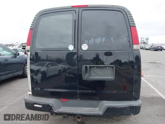 ✅ 2000 GMC Savana • VIN: 1GTHG35R1Y1230112 • Лот: 41884197. Опубликован ранее на IAAI с пробегом 147 975 миль. Бесплатный доступ к архиву аукционных продаж из США и подробный отчёт об истории автомобиля на DreamBid. Изображение 15.