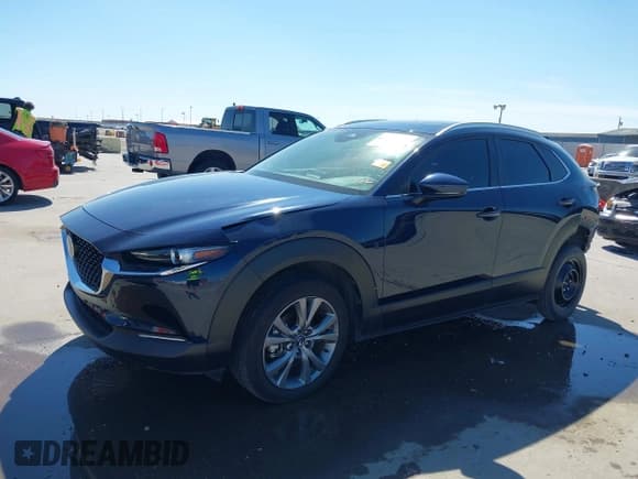 ✅ 2024 Mazda CX-30 S Preferred • VIN: 3MVDMBCM1RM676403 • Lot: 43475497. Wystawiony na IAAI z przebiegiem 21 619 mil. Bezpłatny archiwum sprzedaży aukcyjnych z USA i szczegółowy raport historii pojazdu na DreamBid. Zdjęcie 2.