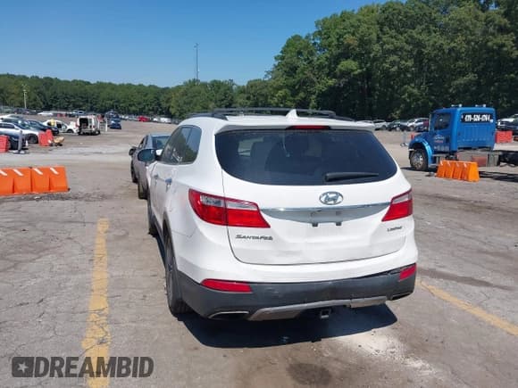 ✅ 2014 Hyundai Santa Fe GLS • VIN: KM8SN4HF5EU072835 • Лот: 43180919. Опубликован ранее на IAAI с пробегом 193 438 миль. Бесплатный доступ к архиву аукционных продаж из США и подробный отчёт об истории автомобиля на DreamBid. Изображение 3.