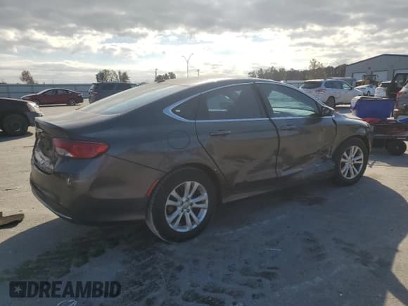 ✅ 2015 Chrysler 200 Limited • VIN: 1C3CCCAB6FN693811 • Lot: 91445565. Wystawiony na Copart z przebiegiem 172 566 mil. Bezpłatny archiwum sprzedaży aukcyjnych z USA i szczegółowy raport historii pojazdu na DreamBid. Zdjęcie 3.