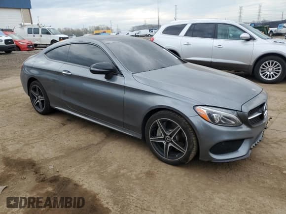 ✅ 2018 Mercedes-Benz C 300 • VIN: WDDWJ4KB7JF736919 • Lot: 54312225. Wystawiony na Copart z przebiegiem 109 794 mil. Bezpłatny archiwum sprzedaży aukcyjnych z USA i szczegółowy raport historii pojazdu na DreamBid. Zdjęcie 4.