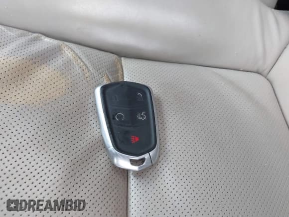 ✅ 2017 Cadillac XTS Luxury • VIN: 2G61M5S3XH9117554 • Lot: 43765590. Listed on IAAI with 153,045 mi. Free auction sales archive from the USA and detailed vehicle history report at DreamBid. Image 11.