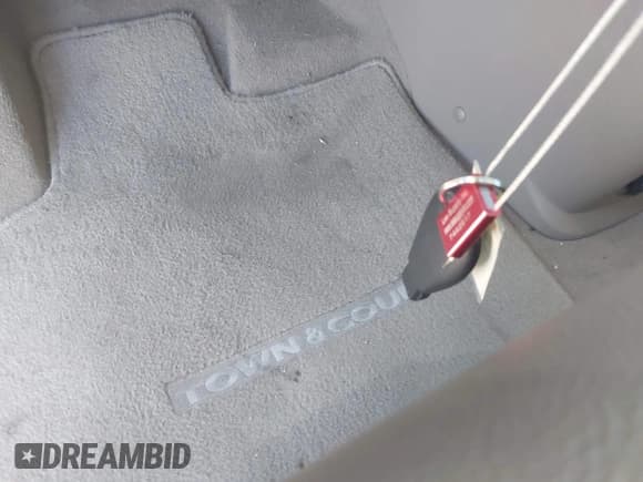 ✅ 2015 Chrysler Town & Country Touring L • VIN: 2C4RC1CG8FR755277 • Lot: 43439725. Wystawiony na IAAI z przebiegiem 91 303 mil. Bezpłatny archiwum sprzedaży aukcyjnych z USA i szczegółowy raport historii pojazdu na DreamBid. Zdjęcie 11.