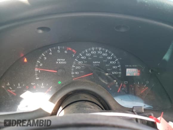 ✅ 2002 Chevrolet Camaro • VIN: 2G1FP22K122125552 • Lot: 84611225. Wystawiony na Copart z przebiegiem 271 441 mil. Bezpłatny archiwum sprzedaży aukcyjnych z USA i szczegółowy raport historii pojazdu na DreamBid. Zdjęcie 9.