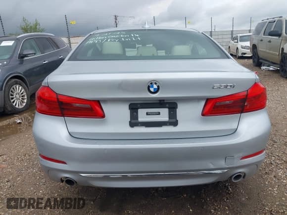 ✅ 2019 BMW 5 Series 530i • VIN: WBAJA5C51KWW22318 • Лот: 43304765. Опубликован ранее на IAAI с пробегом Не указан. Бесплатный доступ к архиву аукционных продаж из США и подробный отчёт об истории автомобиля на DreamBid. Изображение 16.