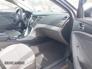 ✅ 2013 Hyundai Sonata GLS • VIN: 5NPEB4AC6DH792941 • Lot: 41961233. Listed on IAAI with 134,013 mi. Free auction sales archive from the USA and detailed vehicle history report at DreamBid. Image 5.