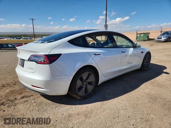 ✅ 2021 Tesla Model 3 Long Range • VIN: 5YJ3E1EB9MF924863 • Lot: 86542895. Wystawiony na Copart z przebiegiem 85 702 mil. Bezpłatny archiwum sprzedaży aukcyjnych z USA i szczegółowy raport historii pojazdu na DreamBid. Zdjęcie 3.