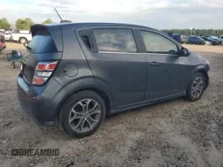 2017 Chevrolet Sonic LT с VIN 1G1JD6SB4H4139121, выставлен на аукционе Copart как лот 63782854 с пробегом 106 118 миль миль и Списание • Salvage title. История ставок и продаж доступна на DreamBid. Изображение 3.