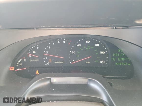 ✅ 2002 Lincoln Continental • VIN: 1LNHM97V62Y643532 • Lot: 76015984. Wystawiony na Copart z przebiegiem 154 374 mil. Bezpłatny archiwum sprzedaży aukcyjnych z USA i szczegółowy raport historii pojazdu na DreamBid. Zdjęcie 9.