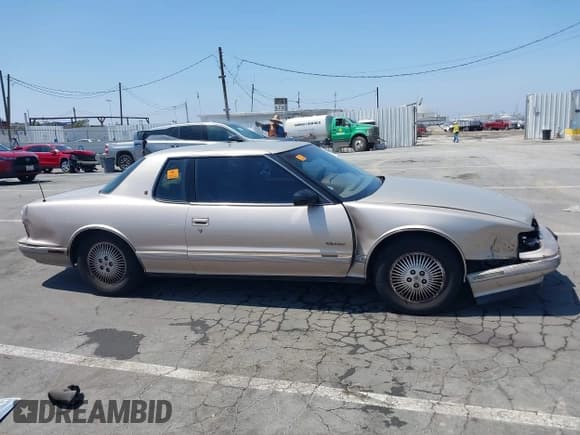 ✅ 1990 Oldsmobile Toronado • VIN: 1G3EZ13C9LU312192 • Лот: 42479030. Опубликован ранее на IAAI с пробегом Не указан. Бесплатный доступ к архиву аукционных продаж из США и подробный отчёт об истории автомобиля на DreamBid. Изображение 13.