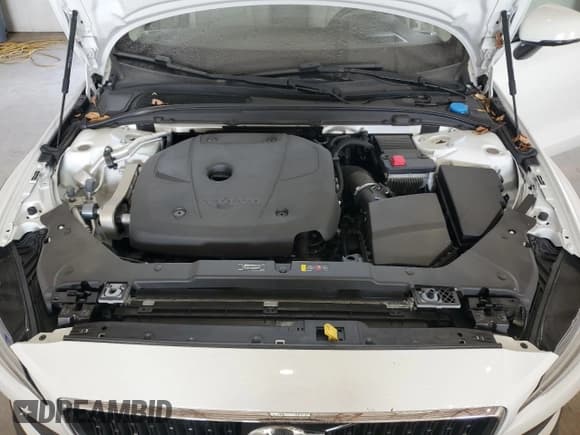 ✅ 2022 Volvo V60 • VIN: YV4102WK4N2092036 • Lot: 80911585. Wystawiony na Copart z przebiegiem 26 176 mil. Bezpłatny archiwum sprzedaży aukcyjnych z USA i szczegółowy raport historii pojazdu na DreamBid. Zdjęcie 11.