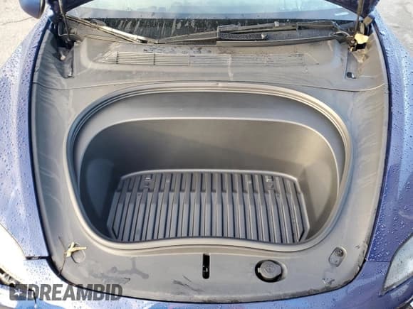 ✅ 2024 Tesla Model 3 Long Range • VIN: 5YJ3E1EB9RF843515 • Lot: 86706565. Wystawiony na Copart z przebiegiem 10 202 mil. Bezpłatny archiwum sprzedaży aukcyjnych z USA i szczegółowy raport historii pojazdu na DreamBid. Zdjęcie 11.