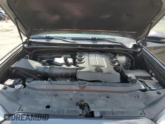 ✅ 2016 Toyota 4Runner Limited • VIN: JTEBU5JR8G5324880 • Lot: 53705895. Listed on Copart with 173,240 mi. Free auction sales archive from the USA and detailed vehicle history report at DreamBid. Image 12.