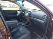 ✅ 2011 Kia Sorento SX • VIN: 5XYKWDA23BG094760 • Лот: 42243701. Опубликован ранее на IAAI с пробегом 167 165 миль. Бесплатный доступ к архиву аукционных продаж из США и подробный отчёт об истории автомобиля на DreamBid. Изображение 5.