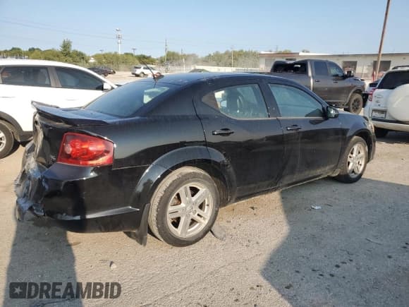 ✅ 2012 Dodge Avenger R/T • VIN: 1C3CDZBG4CN270750 • Лот: 70684014. Опубликован ранее на Copart с пробегом 149 645 миль. Бесплатный доступ к архиву аукционных продаж из США и подробный отчёт об истории автомобиля на DreamBid. Изображение 3.