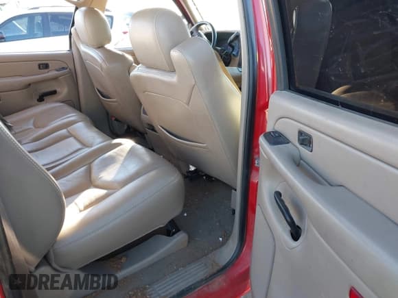 ✅ 2006 Chevrolet Silverado 2500HD LT1 • VIN: 1GCHK23D16F260761 • Lot: 41360432. Listed on IAAI with 327,569 mi. Free auction sales archive from the USA and detailed vehicle history report at DreamBid. Image 8.